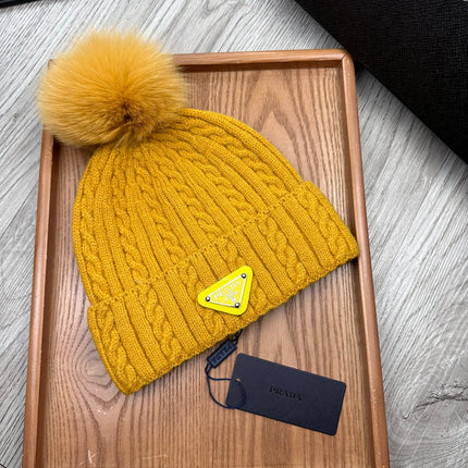 BEANIE HAT IN MUSTARD YELLOW WOOL 352365