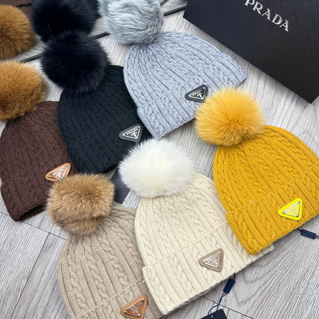 BEANIE HAT IN MUSTARD YELLOW WOOL 352365