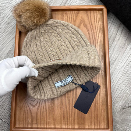 BEANIE HAT IN CAMEL BROWN WOOL 352367