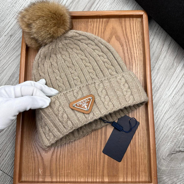 BEANIE HAT IN CAMEL BROWN WOOL 352367
