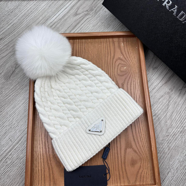 BEANIE HAT IN WHITE WOOL 352376