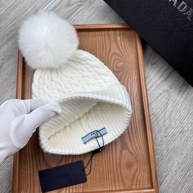 BEANIE HAT IN WHITE WOOL 352376