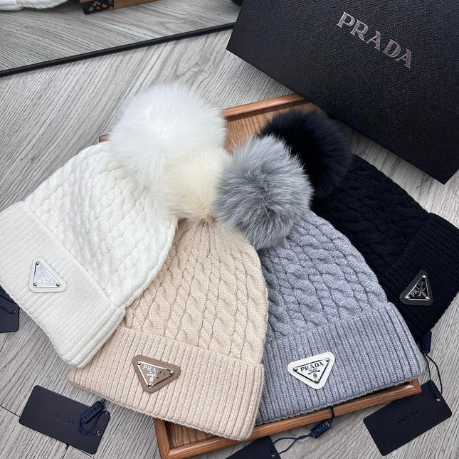 BEANIE HAT IN PARCHMENT BEIGE WOOL 352377