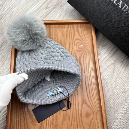 BEANIE HAT IN COIN GRAY WOOL 352378