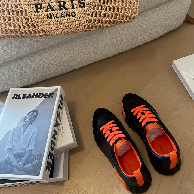 BOUNCING SNEAKERS BLACK CALFSKIN WITH ORANGE LACES