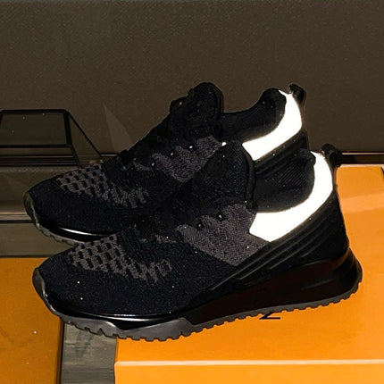 SNEAKERS IN BLACK MESH BREATHABLE AND RUBBER