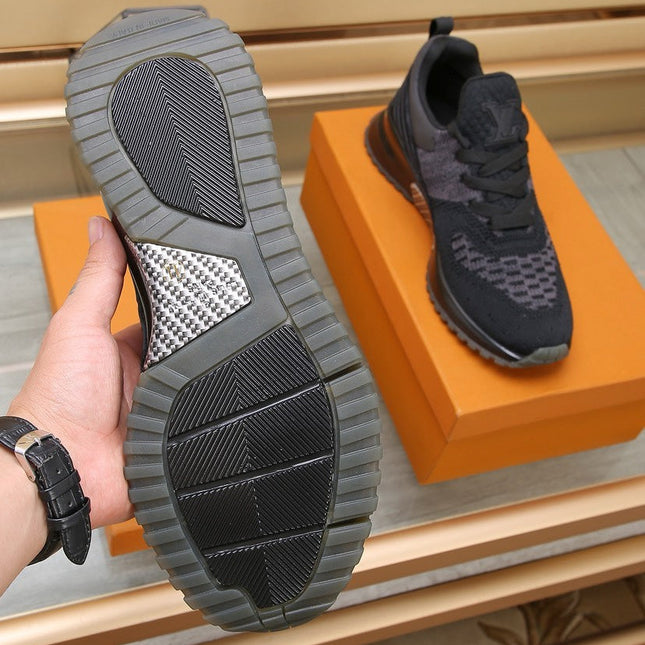 SNEAKERS IN BLACK MESH BREATHABLE AND RUBBER