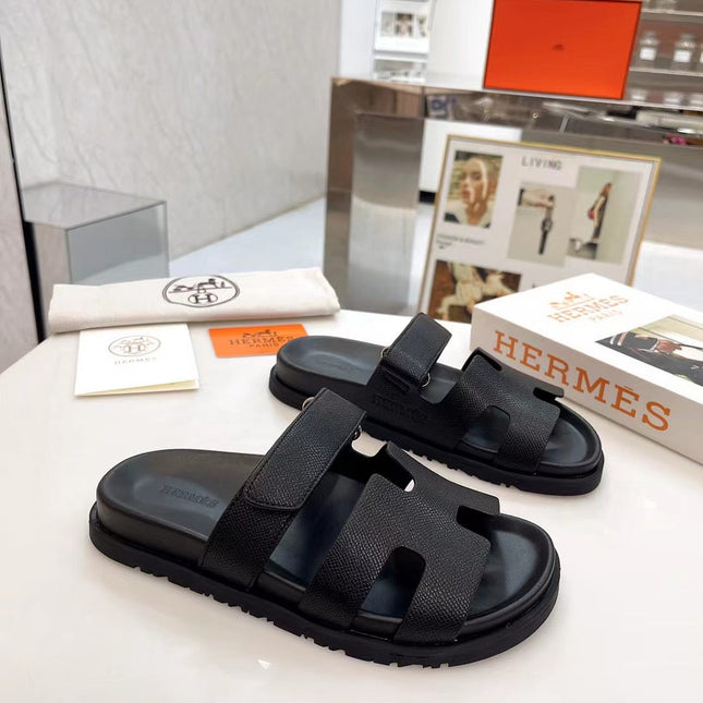 CHYPRE SANDAL IN BLACK CALFSKIN 186752