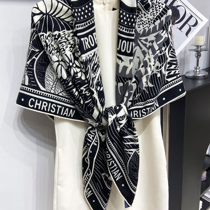SQUARE SCARF 140 CM IN BLACK MIX WHITE MONOGRAM WOOL AND SILK 415109