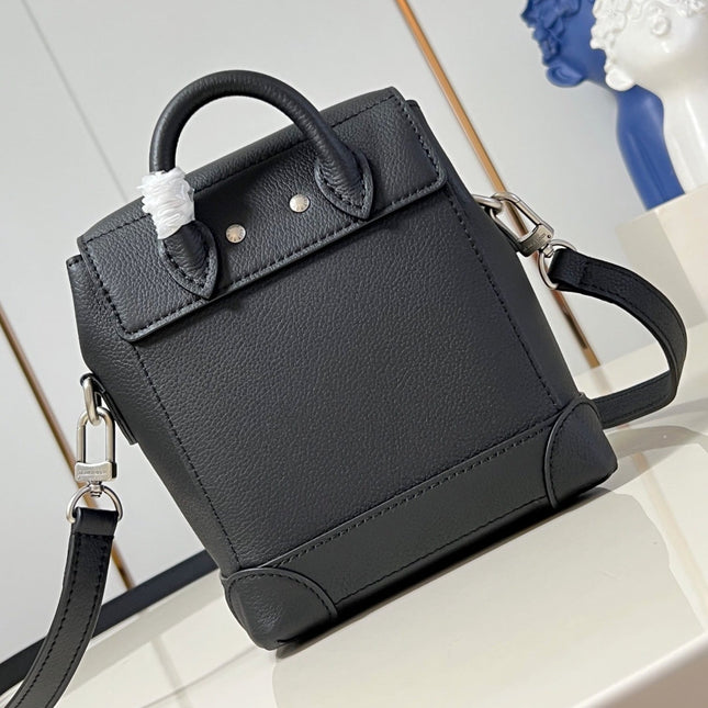 STEAMER 20 IN BLACK CALFSKIN SILVER HARDWARE