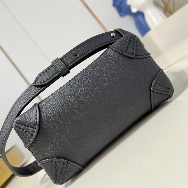 STEAMER 20 IN BLACK CALFSKIN SILVER HARDWARE