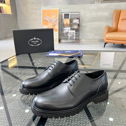 PRA LACE-UP SHOES IN BLACK CALFSKIN