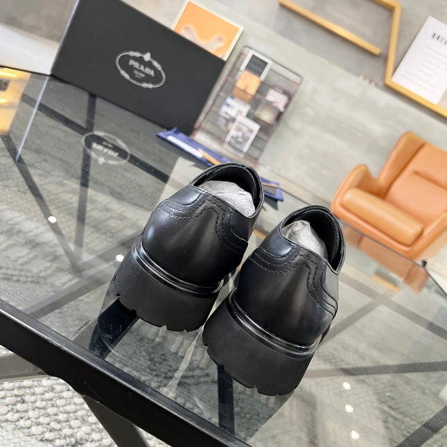 PRA LACE-UP SHOES IN BLACK CALFSKIN