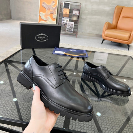 PRA LACE-UP SHOES IN BLACK CALFSKIN