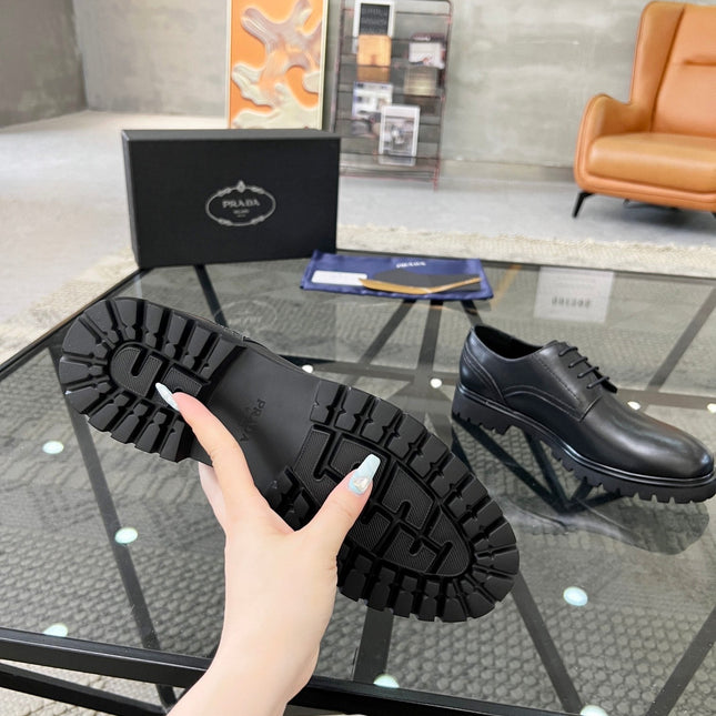 PRA LACE-UP SHOES IN BLACK CALFSKIN