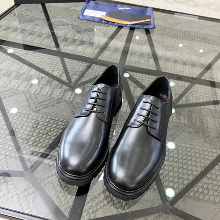 PRA LACE-UP SHOES IN BLACK CALFSKIN
