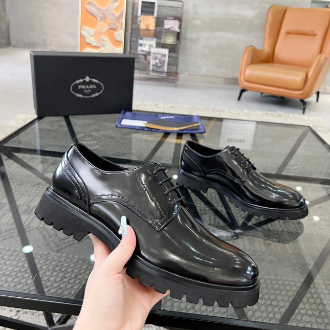 PRA LACE-UP SHOES IN GLOSSY BLACK CALFSKIN