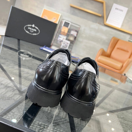 PRA LACE-UP SHOES IN GLOSSY BLACK CALFSKIN