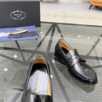 PRA LOAFER IN GLOSSY BLACK CALFSKIN