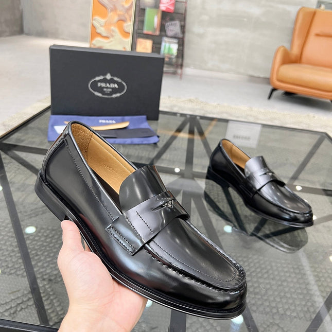 PRA LOAFER IN GLOSSY BLACK CALFSKIN