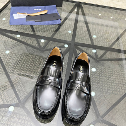 PRA LOAFER IN GLOSSY BLACK CALFSKIN