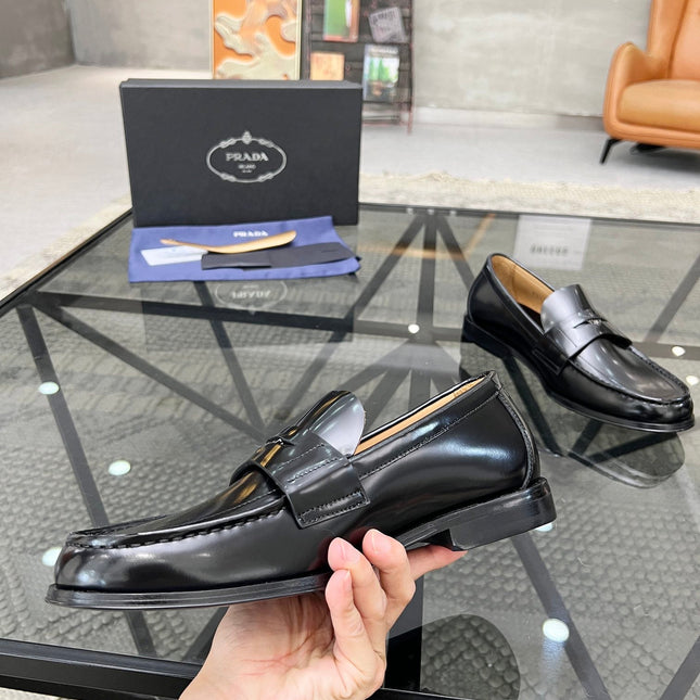 PRA LOAFER IN GLOSSY BLACK CALFSKIN