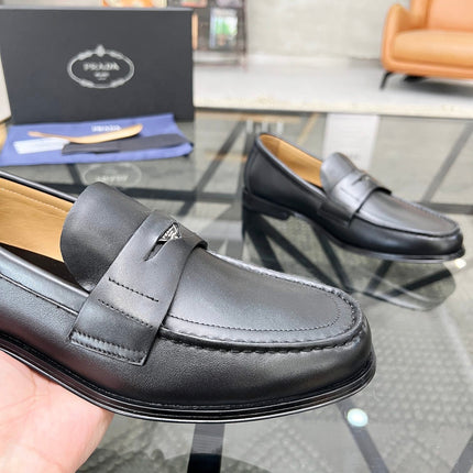 PRA LOAFER IN BLACK CALFSKIN