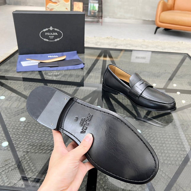 PRA LOAFER IN BLACK CALFSKIN