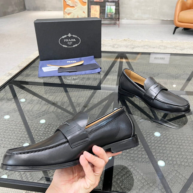 PRA LOAFER IN BLACK CALFSKIN