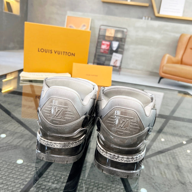 TRAINERS IN SMOKE GREY LAMBSKIN