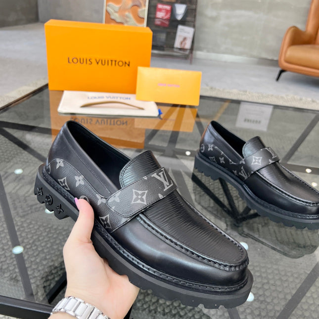 LV LOAFERS BLACK PLAIN CALFSKIN WITH MONOGRAM STRAP