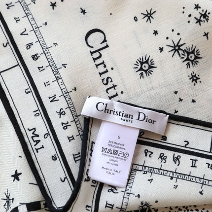 SQUARE SCARF 140 CM IN WHITE MIX BLACK MONOGRAM SILK 393135