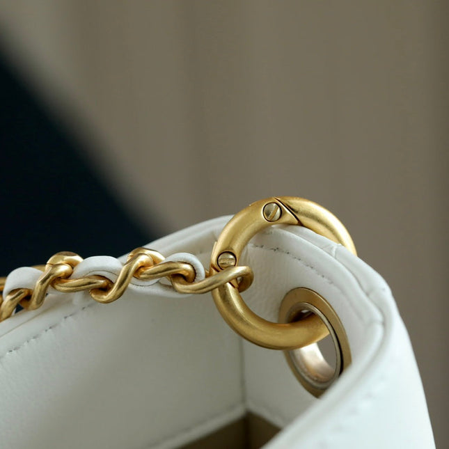 CHANEL 25S HOBO BAG 19.5 CM IN WHITE CALFSKIN WITH GOLD HARDWARE