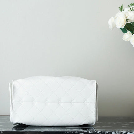 CHANEL 25S HOBO BAG 30 CM IN WHITE LAMBSKIN WITH GOLD HARDWARE