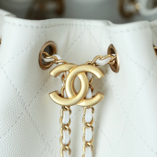 CHANEL 25S HOBO BAG 30 CM IN WHITE LAMBSKIN WITH GOLD HARDWARE