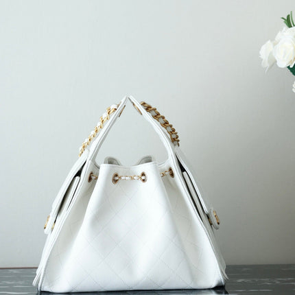 CHANEL 25S HOBO BAG 30 CM IN WHITE LAMBSKIN WITH GOLD HARDWARE