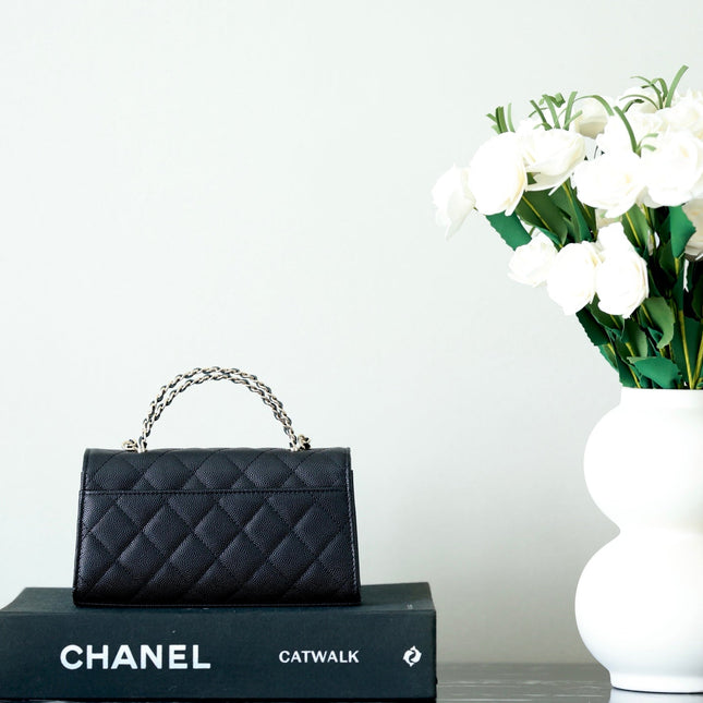 CHANEL 25S KELLY IN BLACK LAMBSKIN WITH GOLD HARDWARE