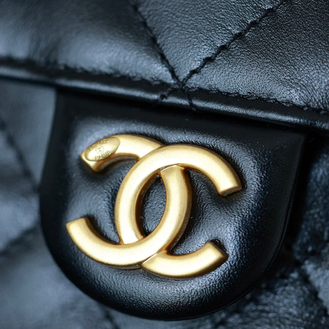 CHANEL 25S HOBO BAG 30 CM IN BLACK LIGHT GLOSSY LEATHER WITH GOLD HARDWARE