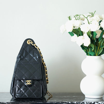 CHANEL 25S HOBO BAG 30 CM IN BLACK LIGHT GLOSSY LEATHER WITH GOLD HARDWARE