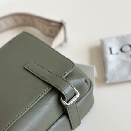 XS MILITARY MESSENGER 23 BAG IN DARK KHAKI GREEN CALFSKIN