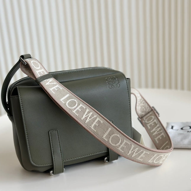 XS MILITARY MESSENGER 23 BAG IN DARK KHAKI GREEN CALFSKIN