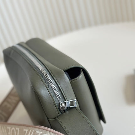 XS MILITARY MESSENGER 23 BAG IN DARK KHAKI GREEN CALFSKIN