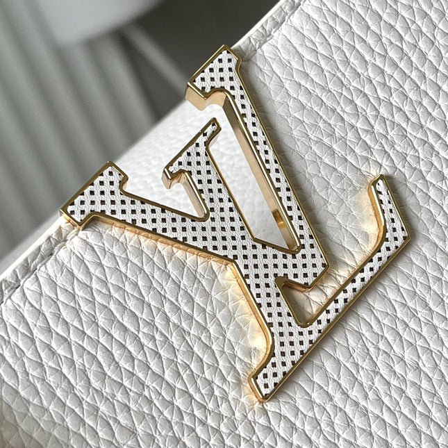 CAPUCINES BB 27 IN WHITE TAURILLON GOLD HARDWARE