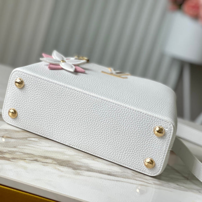 CAPUCINES BB 27 IN WHITE TAURILLON GOLD HARDWARE
