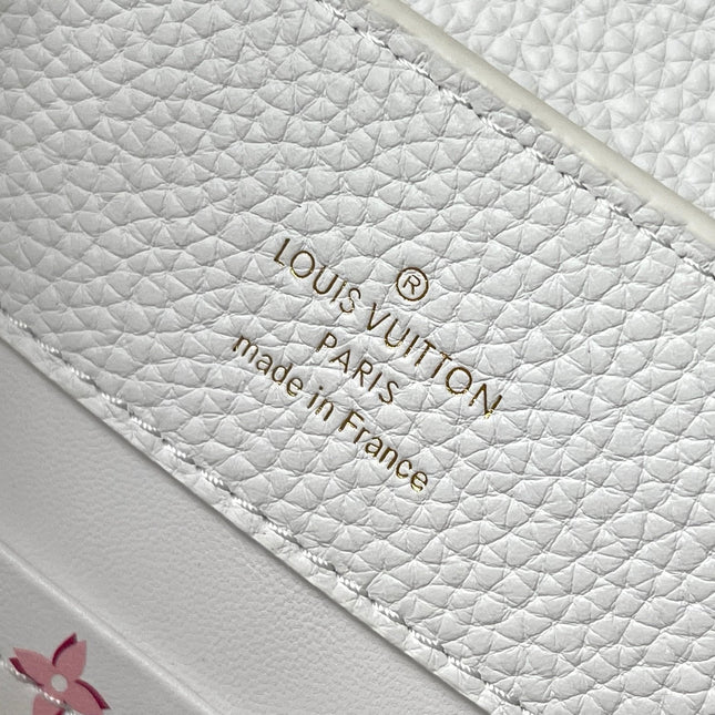 CAPUCINES BB 27 IN WHITE TAURILLON GOLD HARDWARE