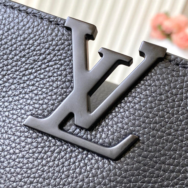 CAPUCINES GM SOUPLE 38 IN BLACK TAURILLON