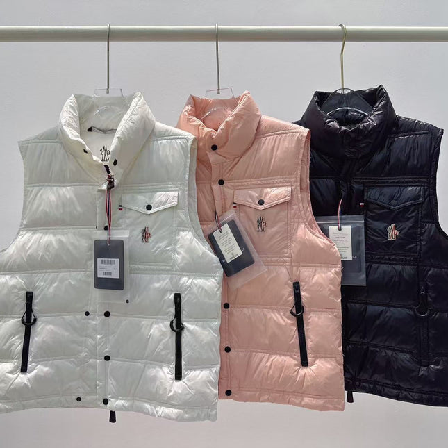 MONCLER 25S DOWN VEST IN BLACK 032