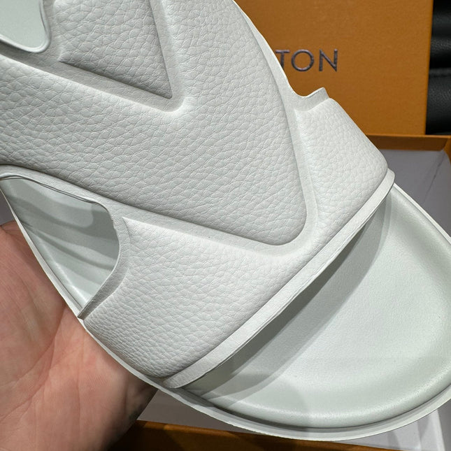 LV OASIS MULE IN WHITE CALFSKIN