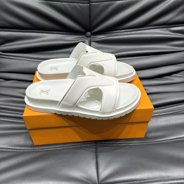 LV OASIS MULE IN WHITE CALFSKIN
