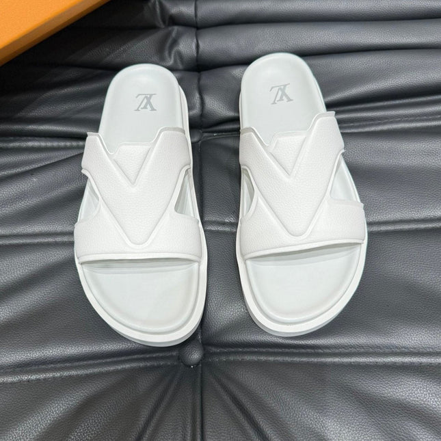 LV OASIS MULE IN WHITE CALFSKIN